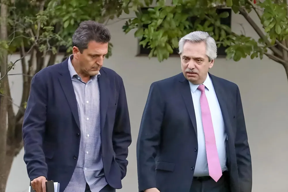 sergio-massa-alberto-fernandez-olivos-2022png