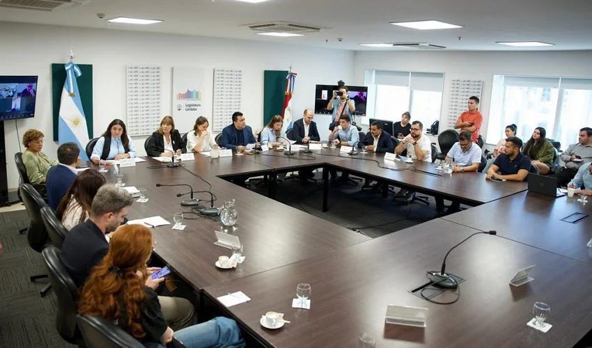 Comisión de Educación de la Unicameral_ prensa Legislatura