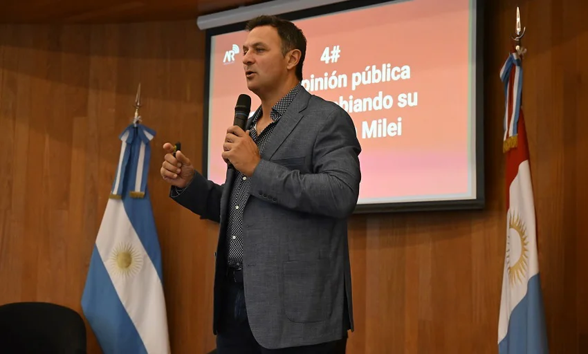 Legislatura-Cumbre Mundial de Comunicación Política- Daniel Ivoskus_ prensa Legislatura