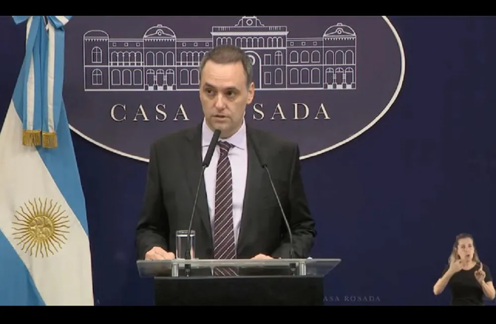 vocero presidencial Adorni