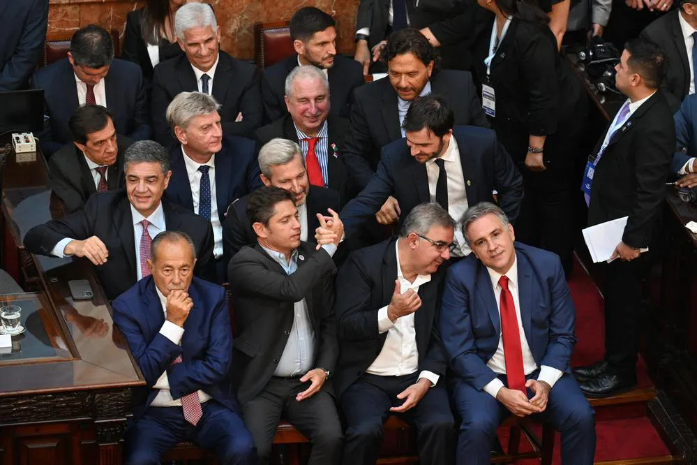 EL OBJETIVO FOTO MILEI ASAMBLEA LEGISLATIVA 7 GOBERNADORES