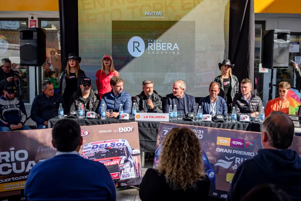 TC Pick Up junto al Turismo Pista