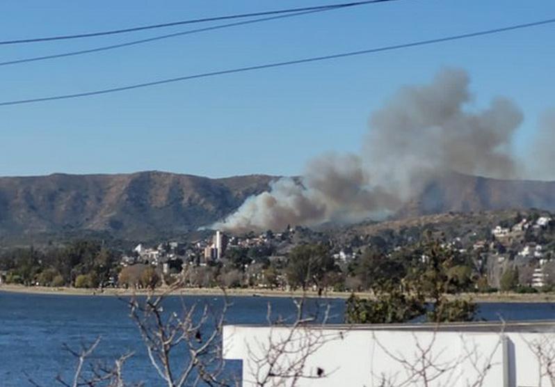 incendio-punilla_ Twitter @minsegcba