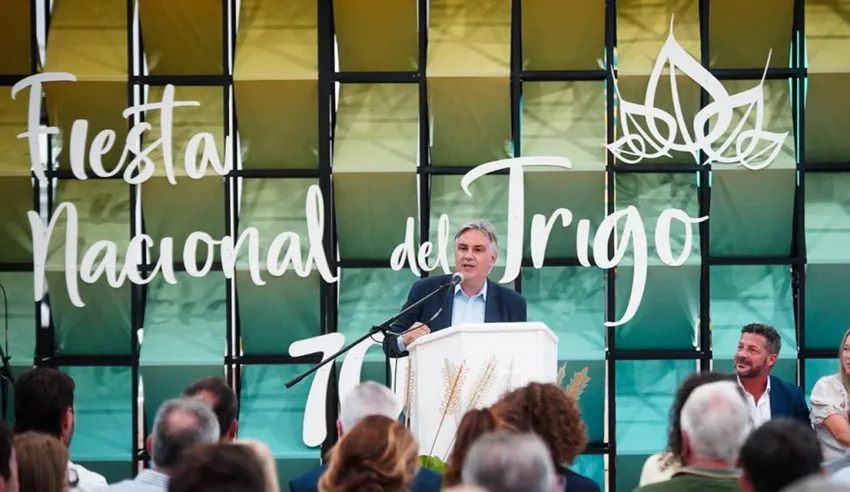 Llaryora-Leones- _ cba.gov.ar