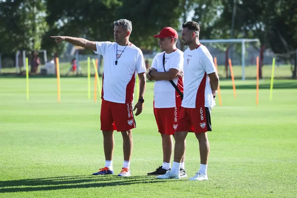 Diego Flores dt de instituto