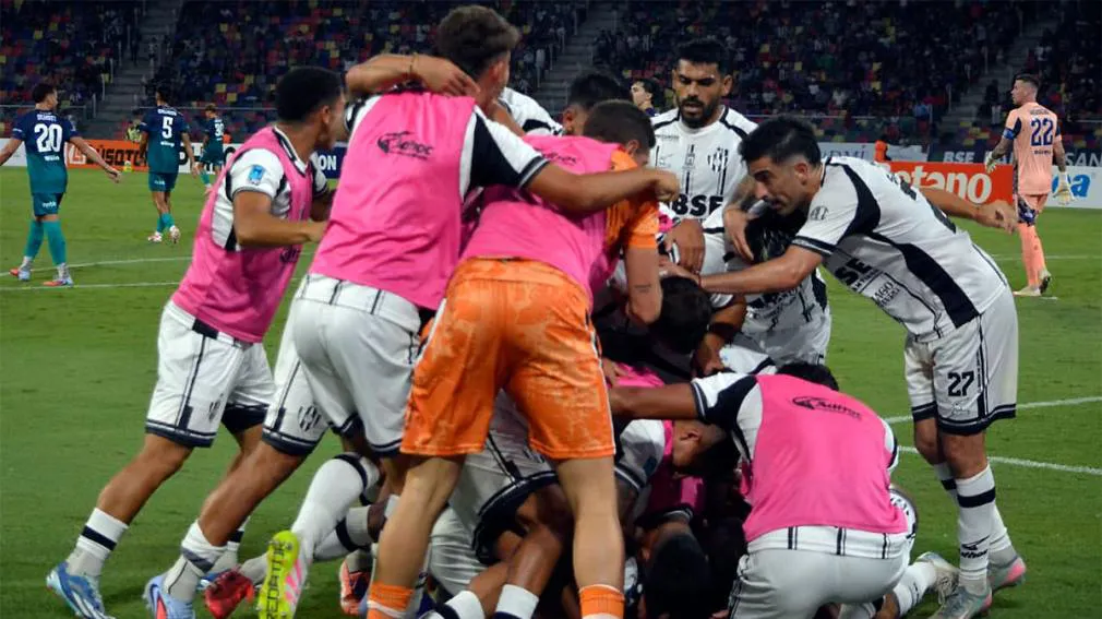 1010x567_central-cordoba-festejo-544119-212426