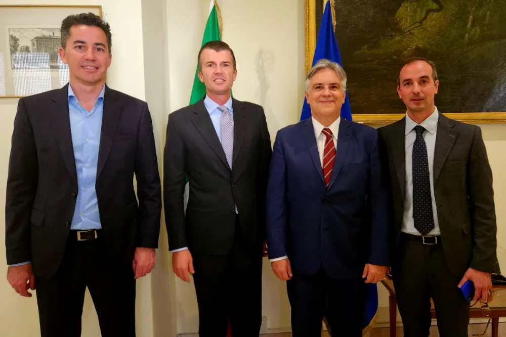 Llaryora y Calvo italia