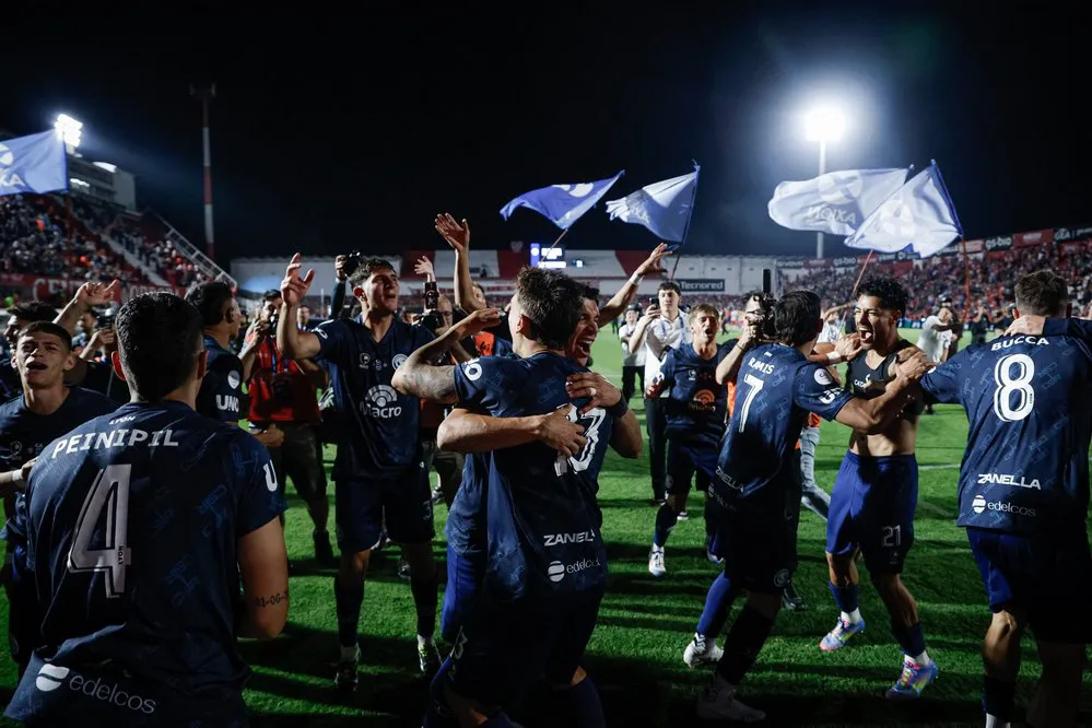 EL OBJETIVO FOTO COPA ARGENTINA INDEPENDIENTE CAMPEON X 3