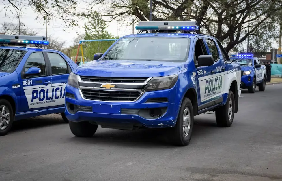 policía