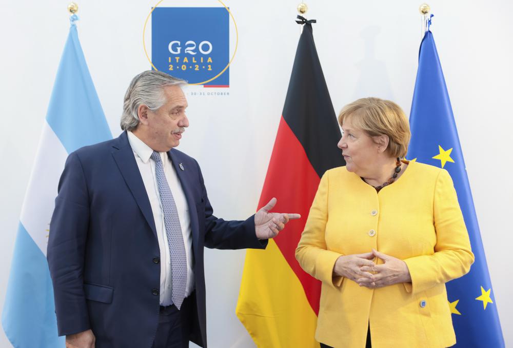 FERNANDEZ-MERKEL_ NA