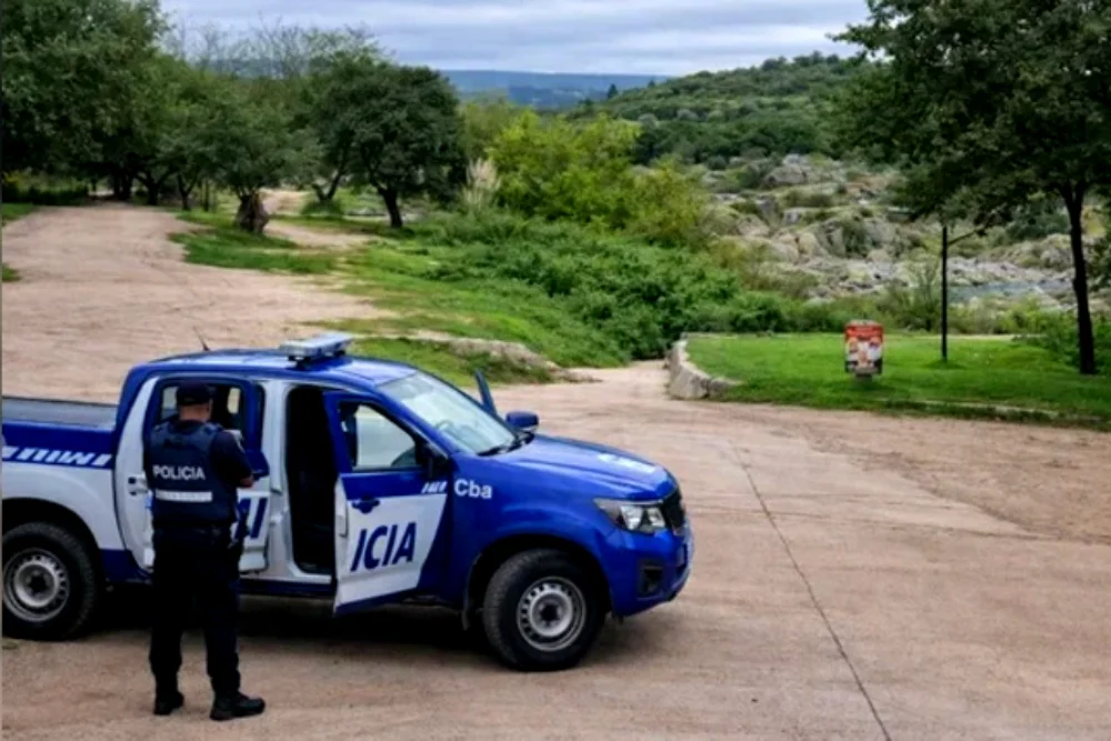 _Mina Clavero policía 