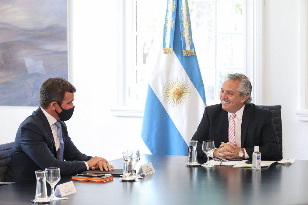 Alberto Fernández con Ford