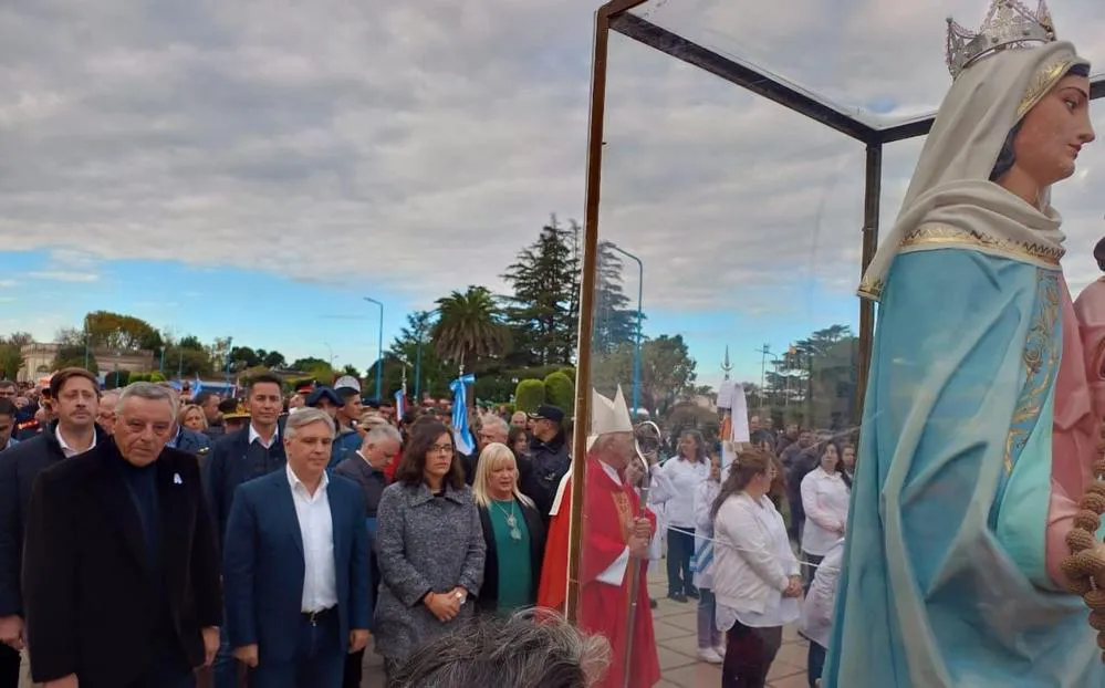 EL OBJETIVO FOTO REDUCCION PROCESION CRISTO BUENA MUERTE 1
