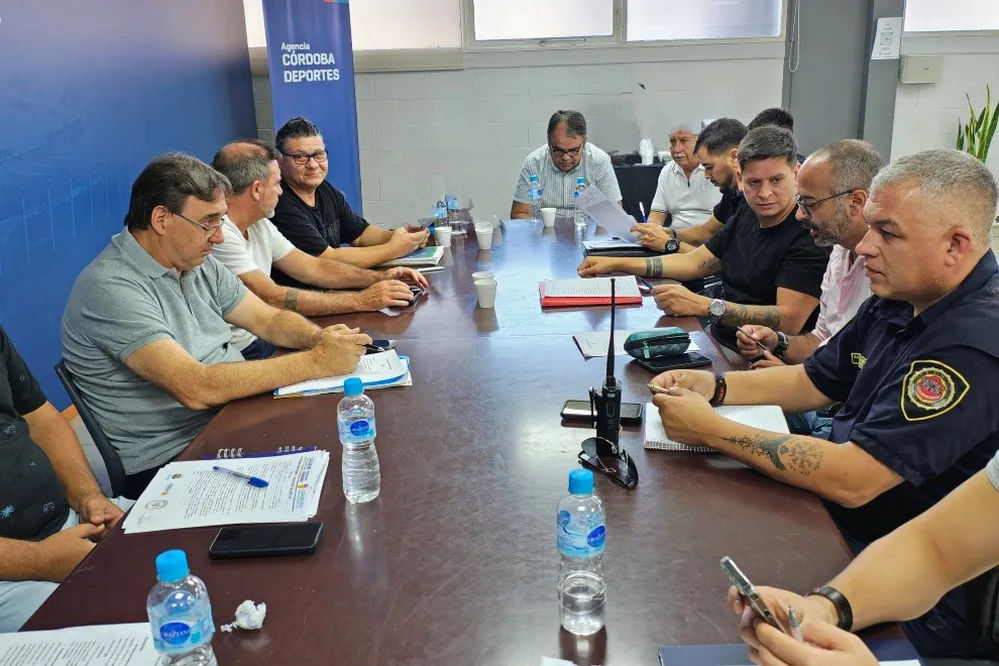 EL OBJETIVO FOTO COSEDEPRO Seguridad-deportiva-Instituto-Velez-3