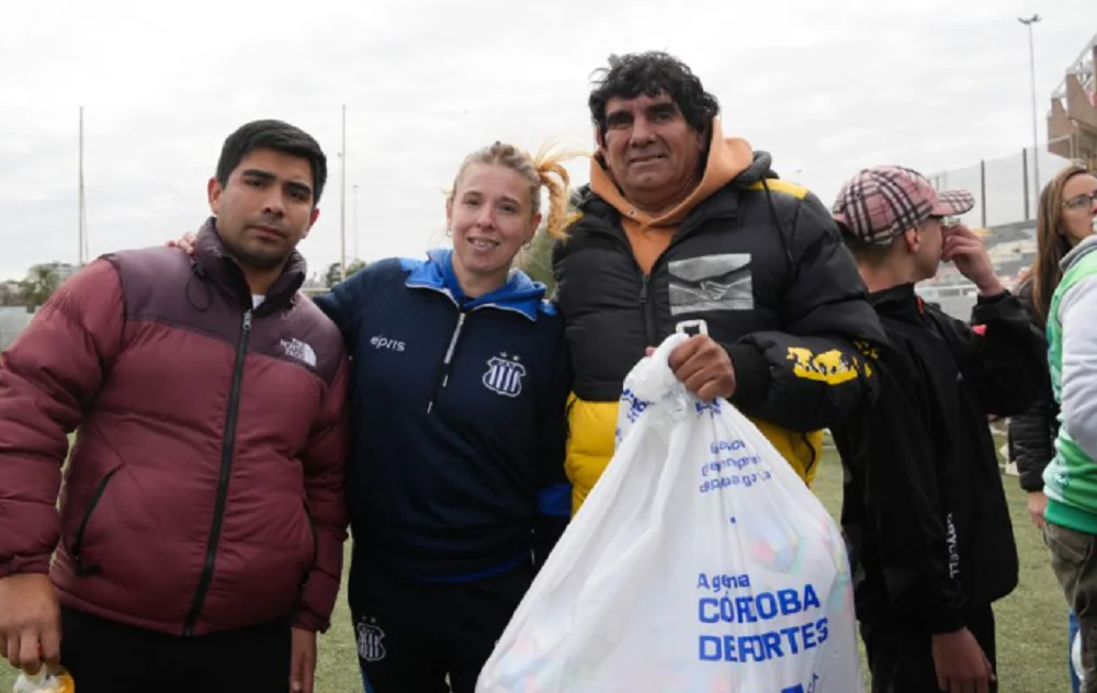 jornada de fútbol y encuentro en el Kempes