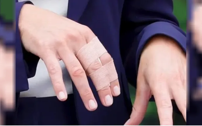 Kate Middleton 4 manos