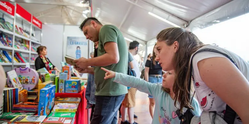 Feria-del-libro-mujeres-cordobesas_ prensa Municipalidad